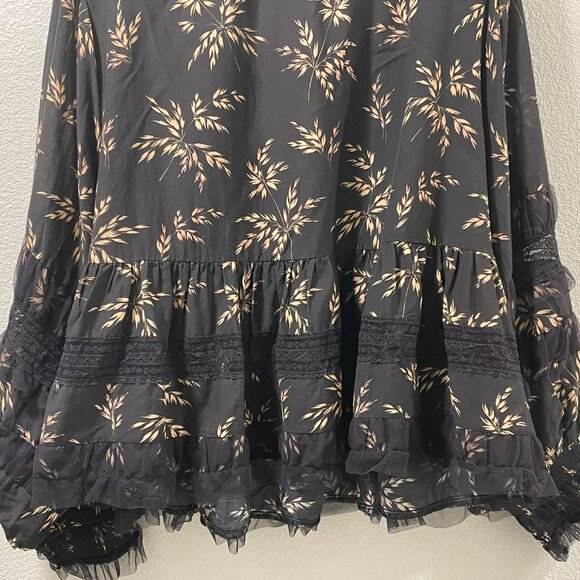 (NWT) BY ANTHROPOLOGIE V-Neck Lace & Ruffle Leaf Print Blouse, Black/Tan - 3X - Picture 9 of 16